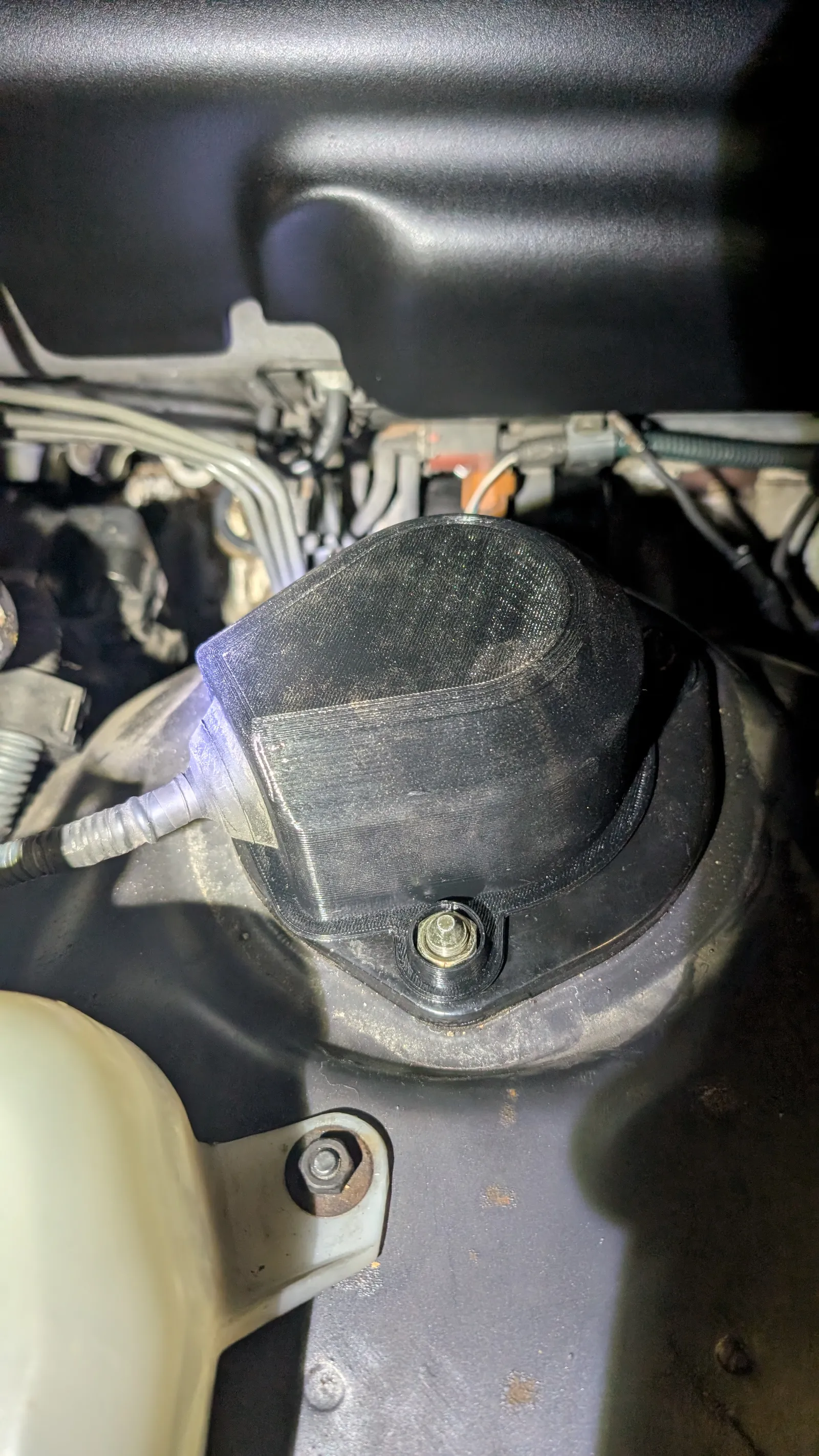Lexus LS400 - Suspension Actuator Cap