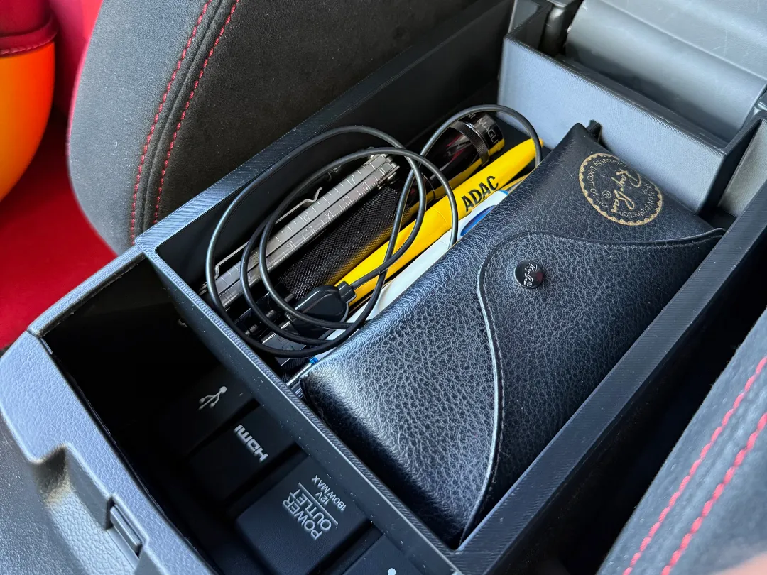 Honda Civic FK2 - Mittelkonsole Einsatz