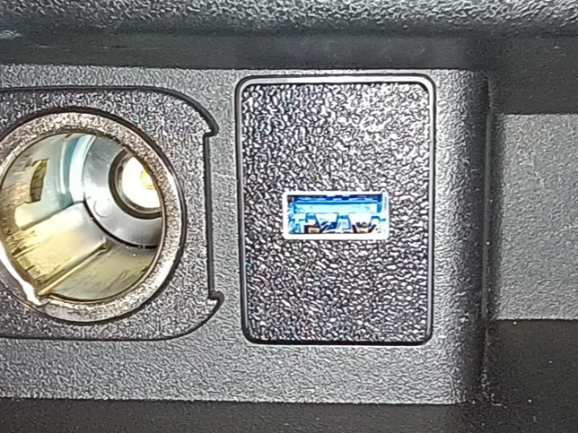 NC Miata MX5 USB Port