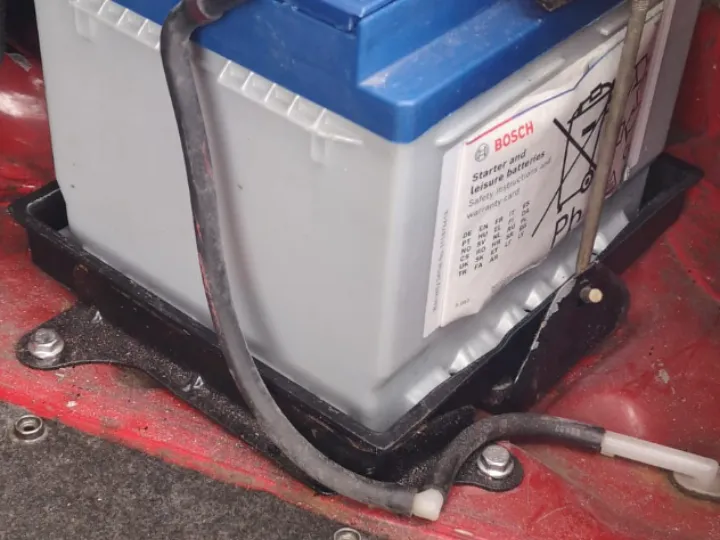 Mx-5 Battery Tray pan collector