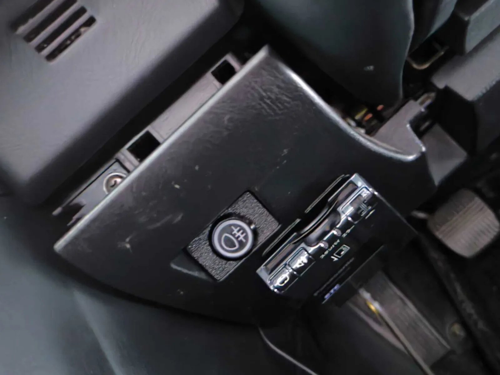 Skyline R34 Fog Light Switch - Nebelschlussleuchte