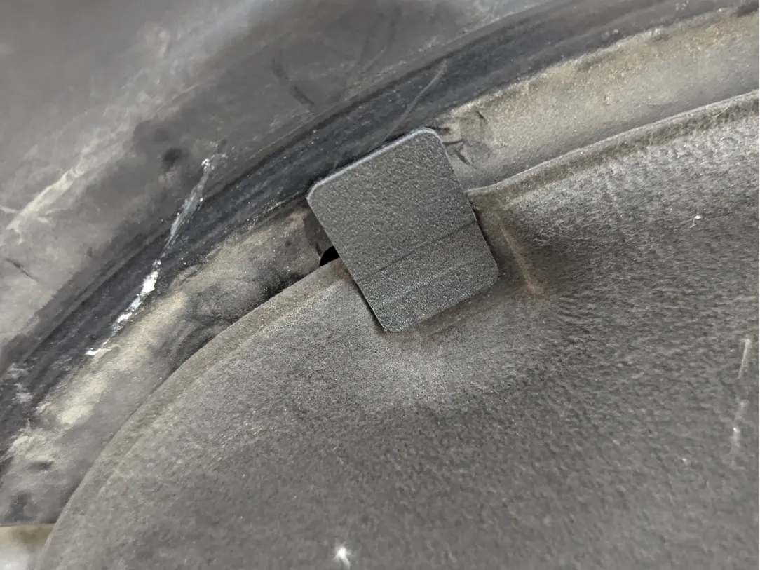 VAG Oversized Hood Insulation Clips