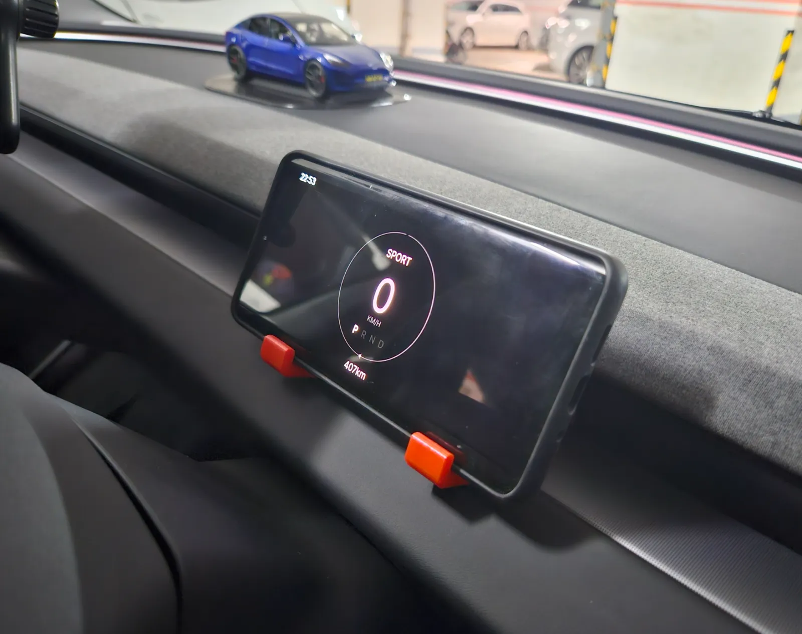 Tesla Model 3 Highland (2024) phone holder (AC)