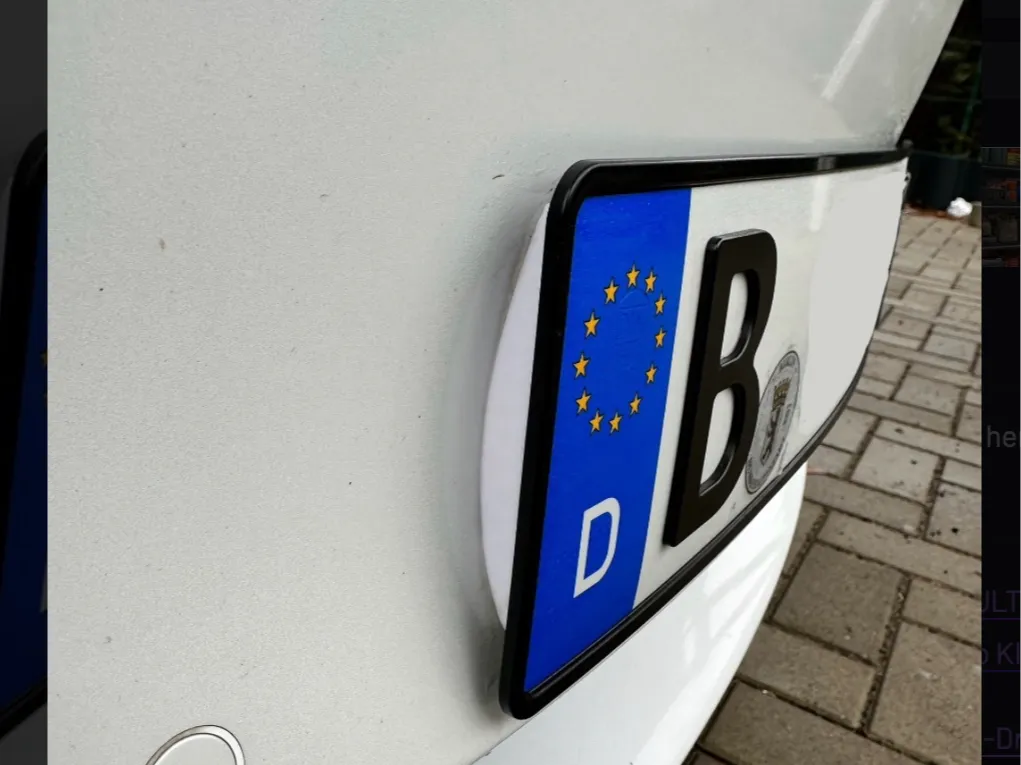 Tesla Model 3 Kennzeichenhalter KZ M3