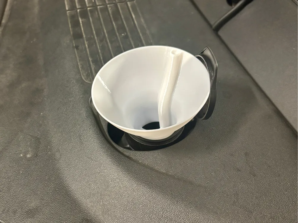 Entonnoir pour Tesla Model 3