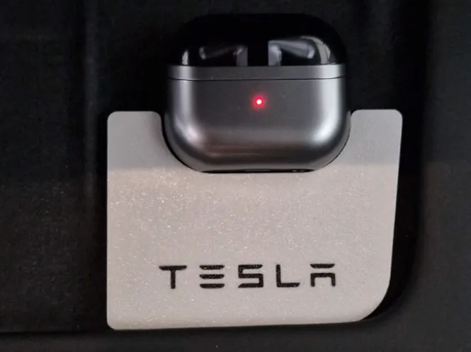 Buds 3 Pro charging holder for Tesla Model 3/Y