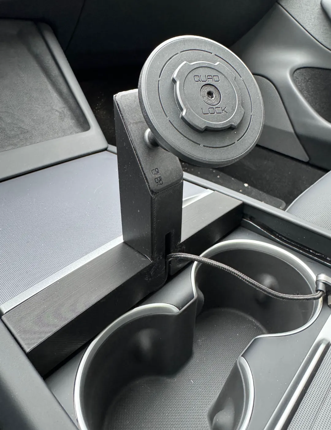 Universal Phone holder Tesla Model 3 2024