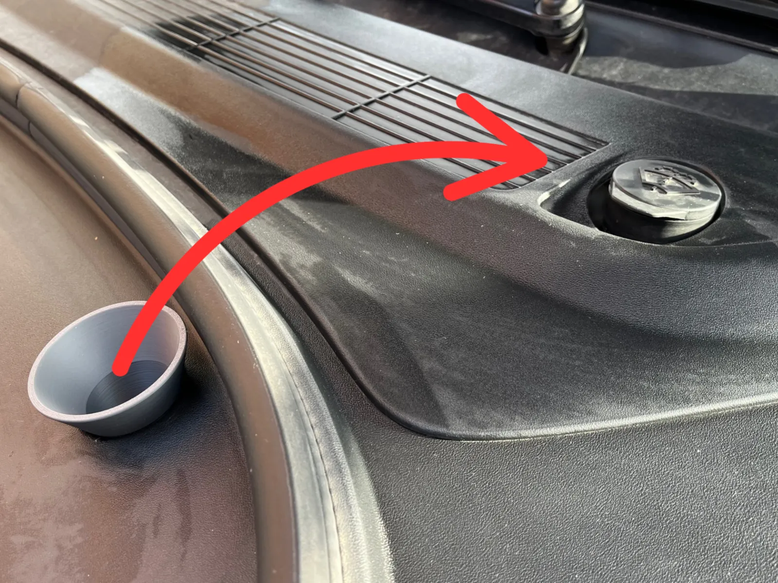 Compact Funnel for Tesla Model 3 Frunk