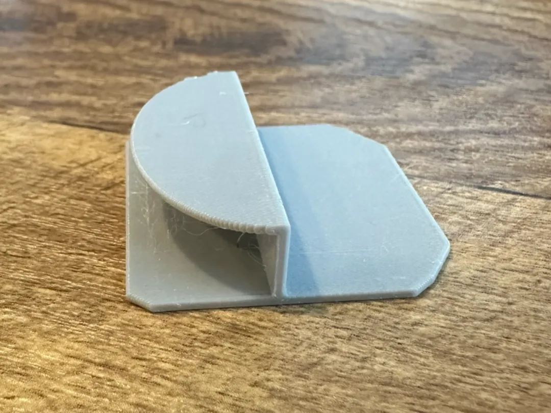 Telsa Model Y and 3 roof shade clip