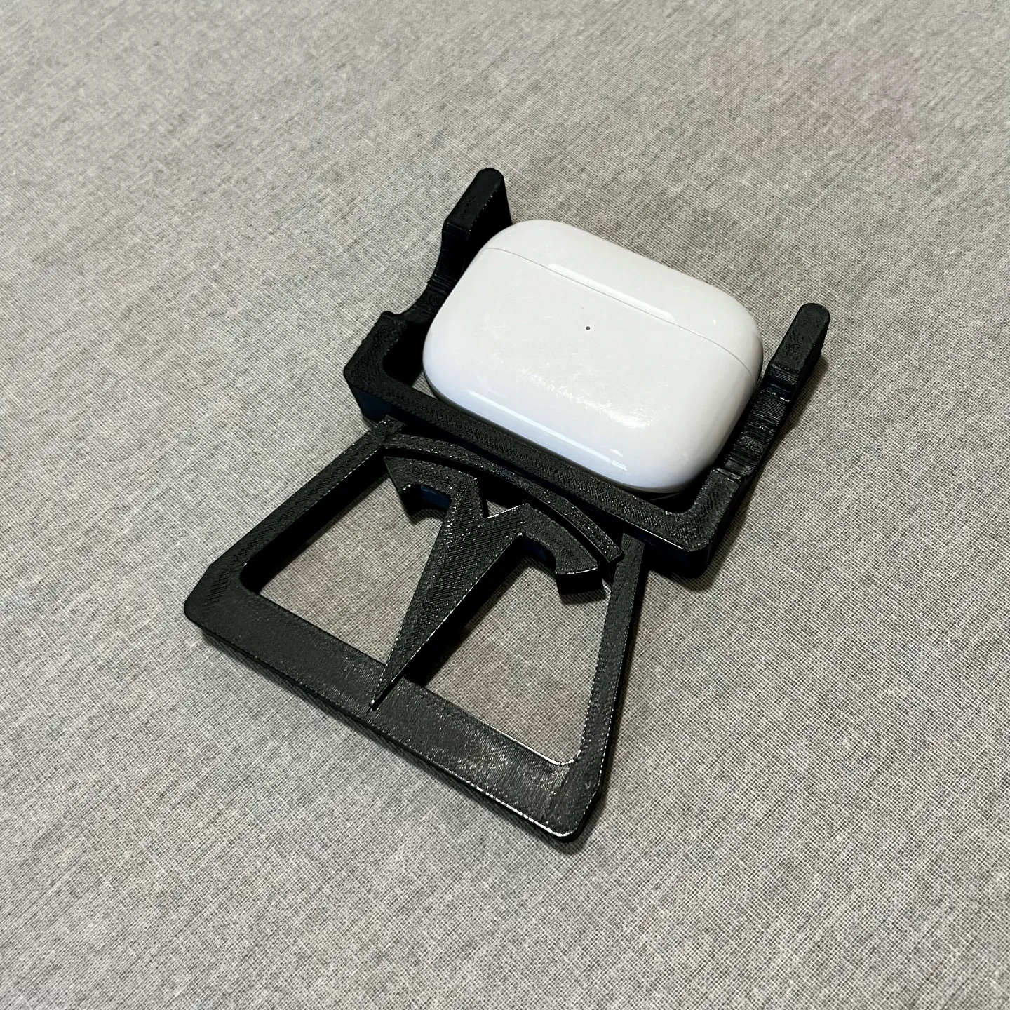 Airpods and Airpods Pro Charging Stand/Adapter for Tesla Model 3 / Y wireless charging pad