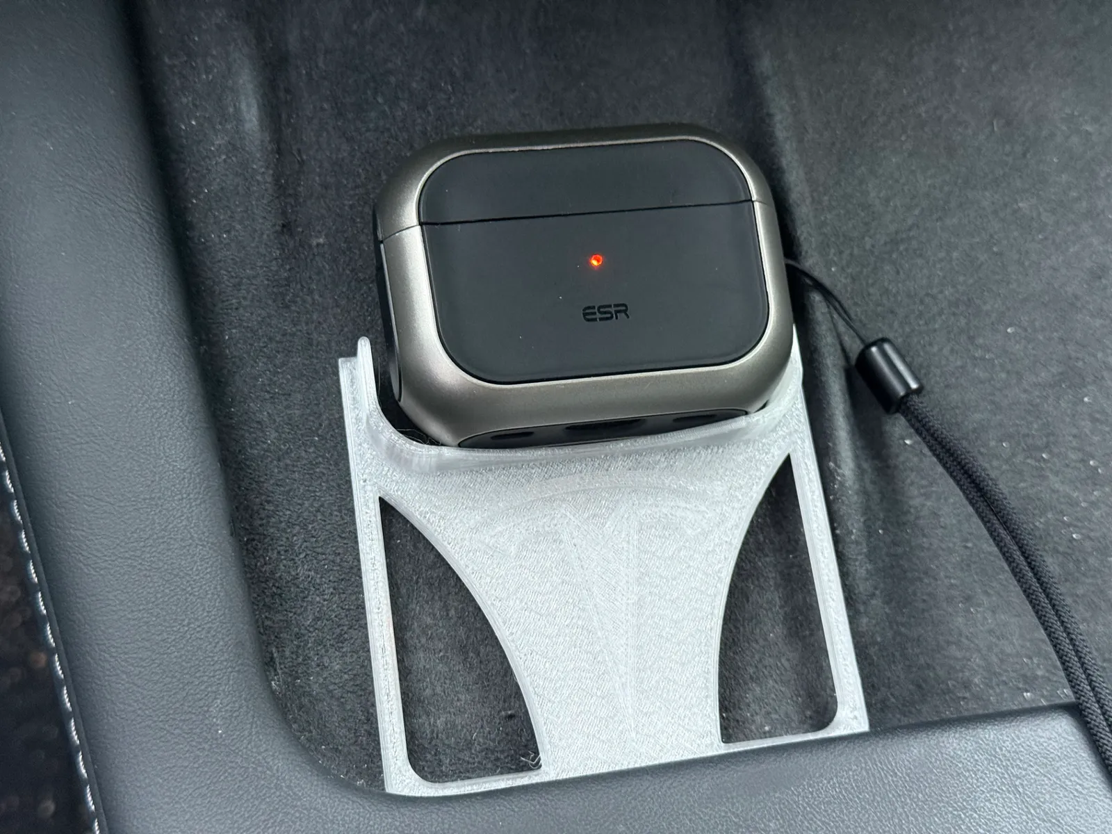 Tesla Airpods Case Charge Stand