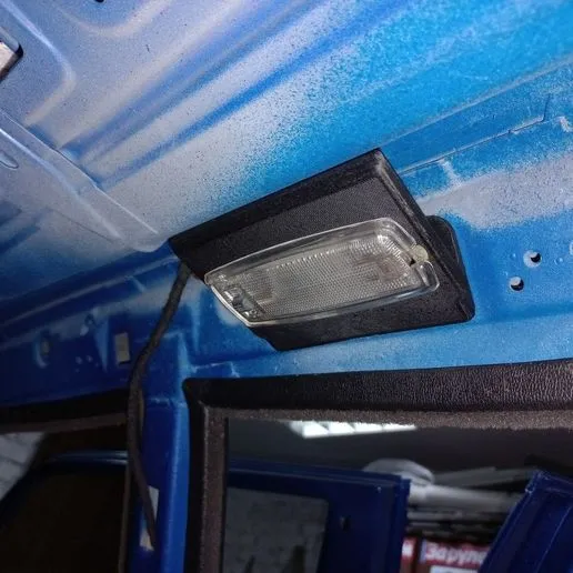 Bmw E30 - Innenbeleuchtungsträger (OEM: 54 12 1 884 483)