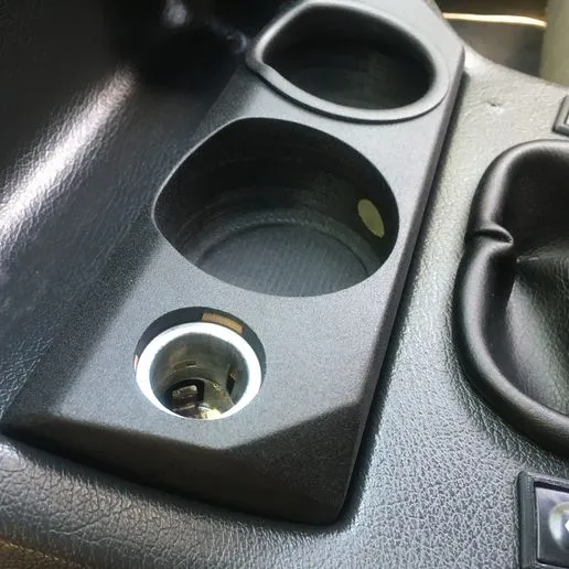 Bmw E30 - front cup holder
