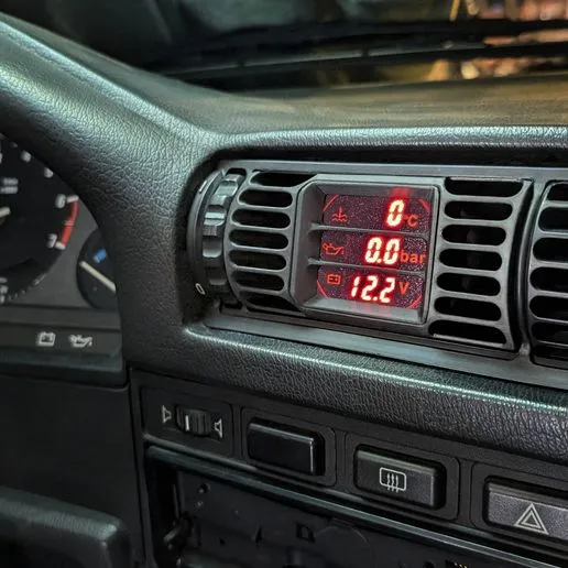 BMW E30 DIY Digitale Entlüftungsanzeige Temp Bar Volt