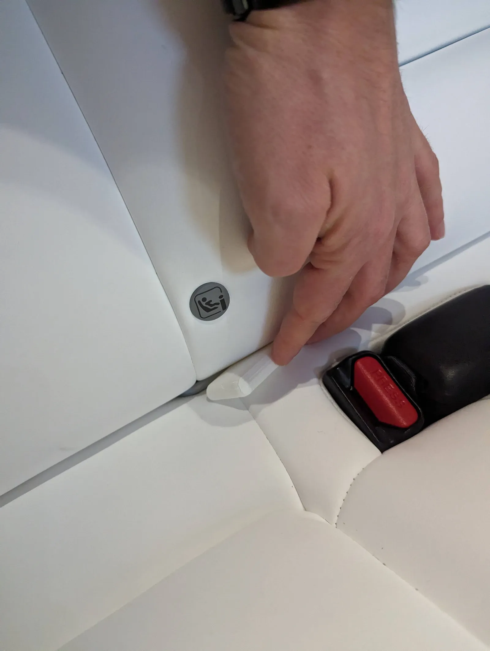 Tesla Model 3/Y Isofix cover, Isofix rubbing squeak solution